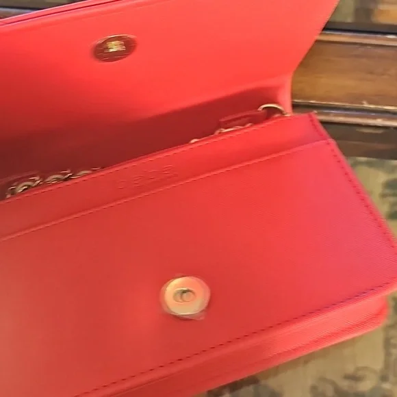 Bebe Vibrant Red Crossbody Bag - Picture 6 of 7